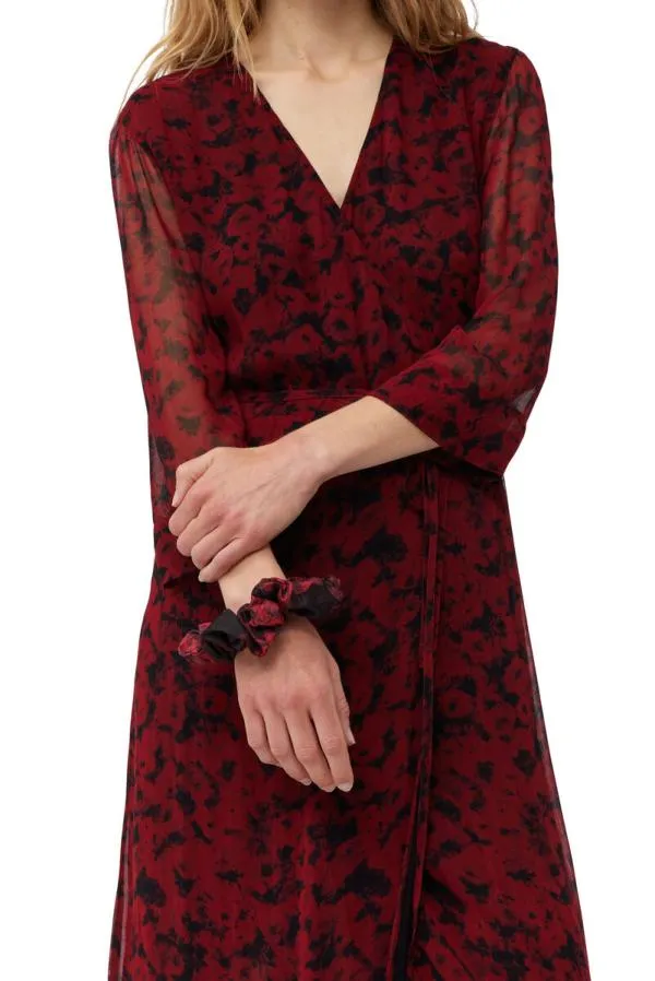 Accessories GANNI Hair Accessories Red Botanical Jacquard Scrunchie High Risk Red Accessories GANNI Hair Accessories Red Botanical Jacquard Scrunchie High Risk Red