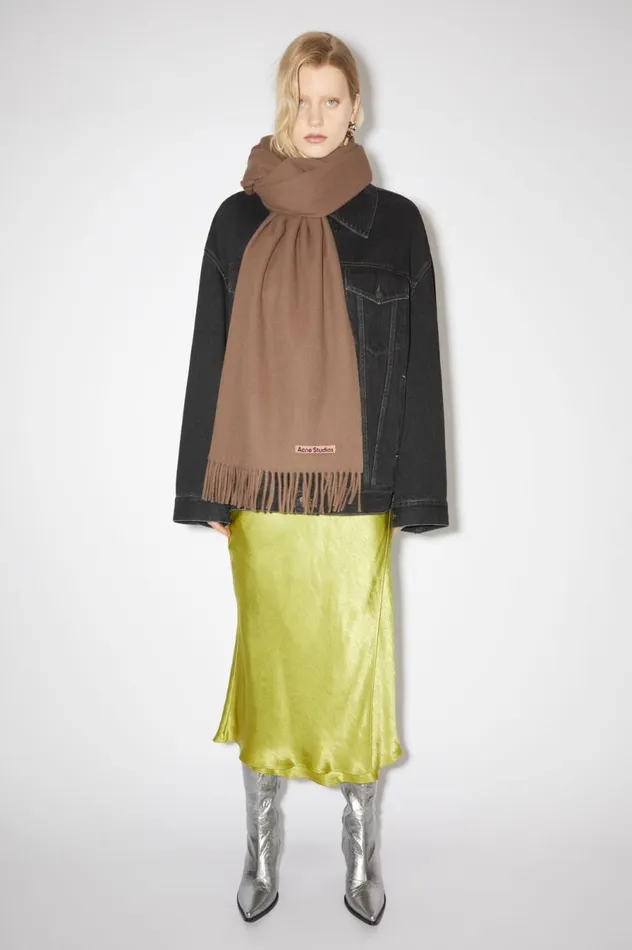 Acne Studios Fringe Wool Scarf 8211 Oversized Caramel Brown Women Scarves