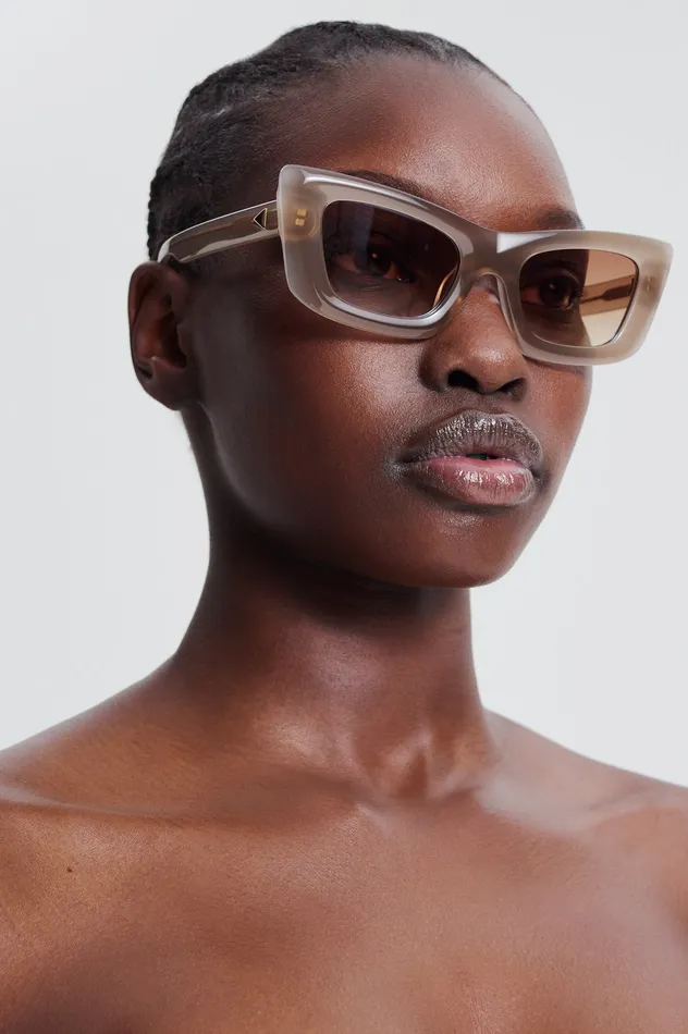 Eyewear ST ANGULAR CAT SUNGLASSES CRYSTALGREY 8211 Scanlan Theodore Women