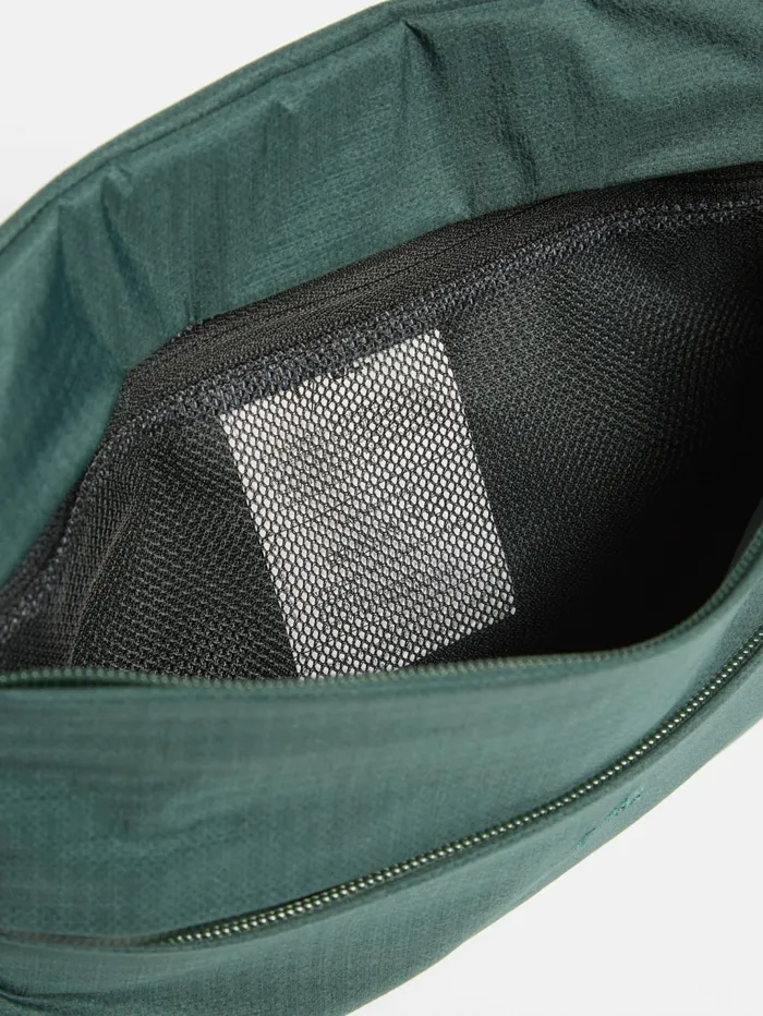 FCE 25 Layer Sacoche In Green Nylon Men Universal Works Bags