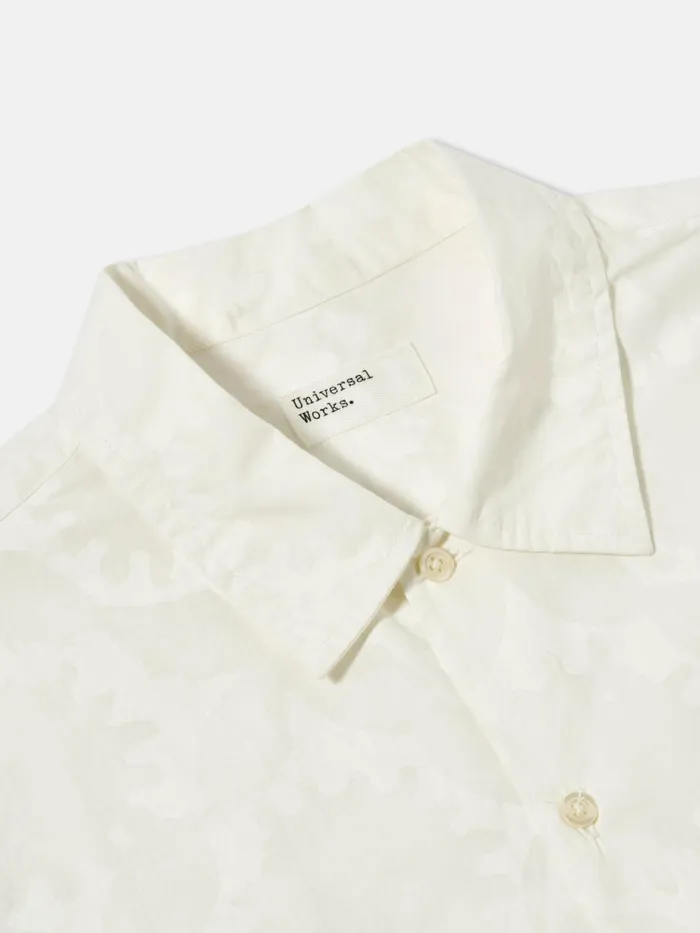 Field Shirt In Ecru Sun Print Poplin Men Universal Works Shirts