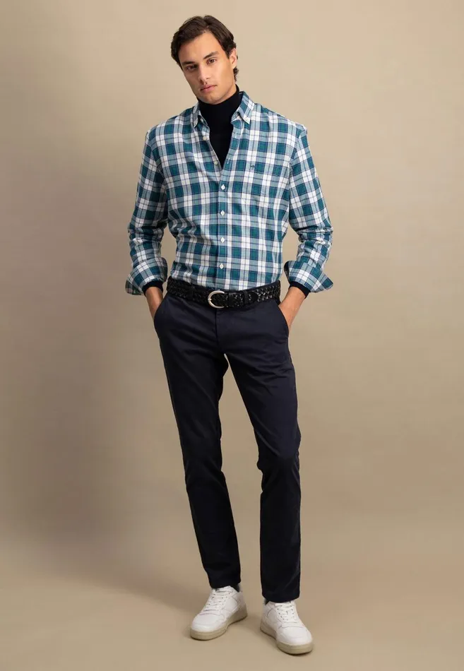 FYNCHHATTON Carroted Shirt With Buttondown Collar Grass Greenwinter Whitedark Teal Men Shirts