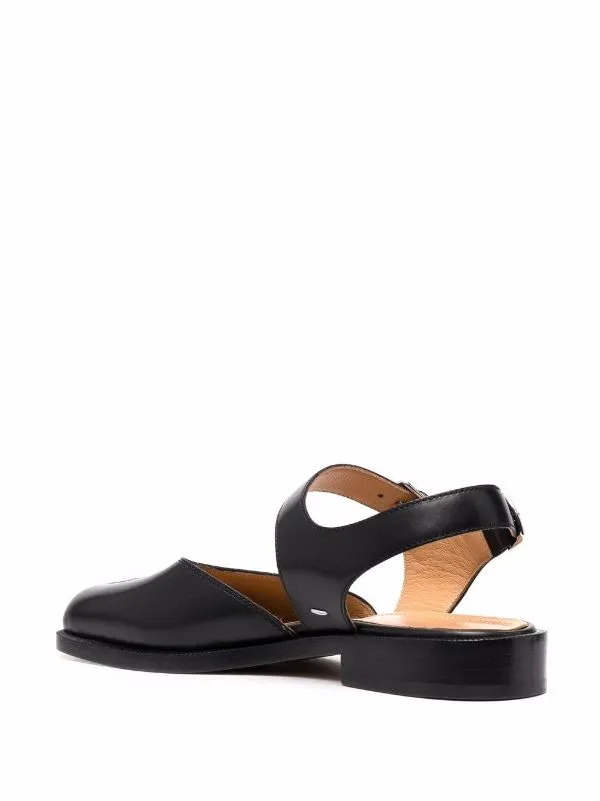 Henrik Vibskov Boutique SS23 Tabi Buckle Sandals 8211 Black Women Sandals
