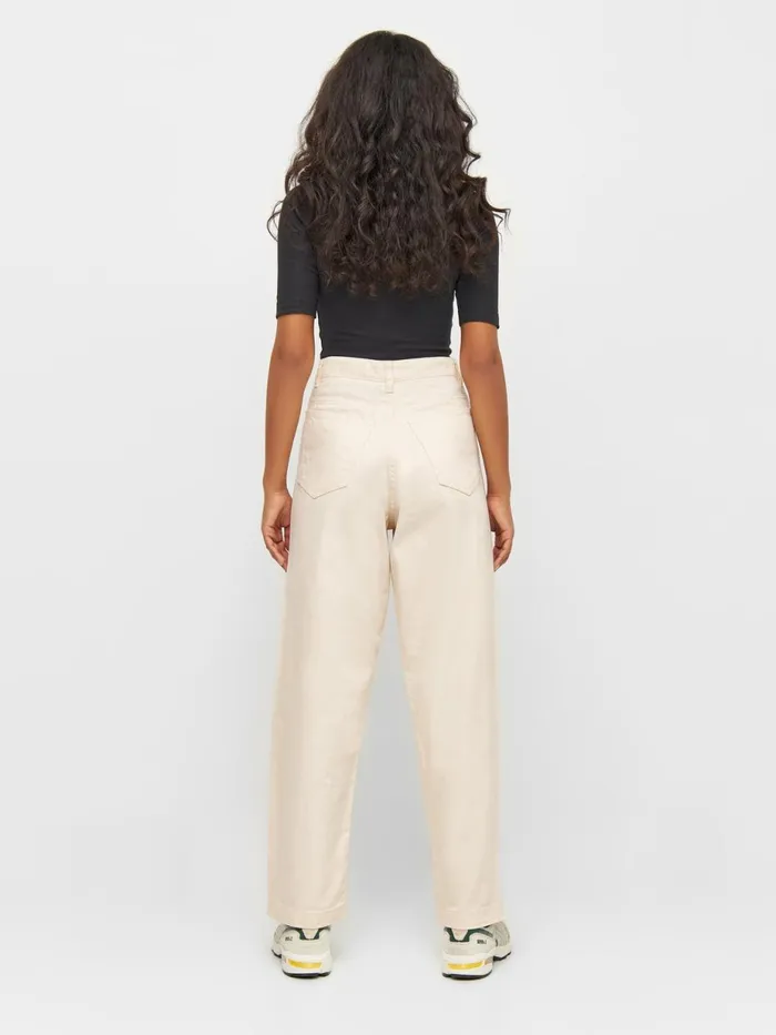 KnowledgeCotton Apparel Pants CHLOE Barrel Highrise Twill 5pocket Pants Buttercream 8211 Women KnowledgeCotton Apparel Pants CHLOE Barrel Highrise Twill 5pocket Pants Buttercream 8211 Women
