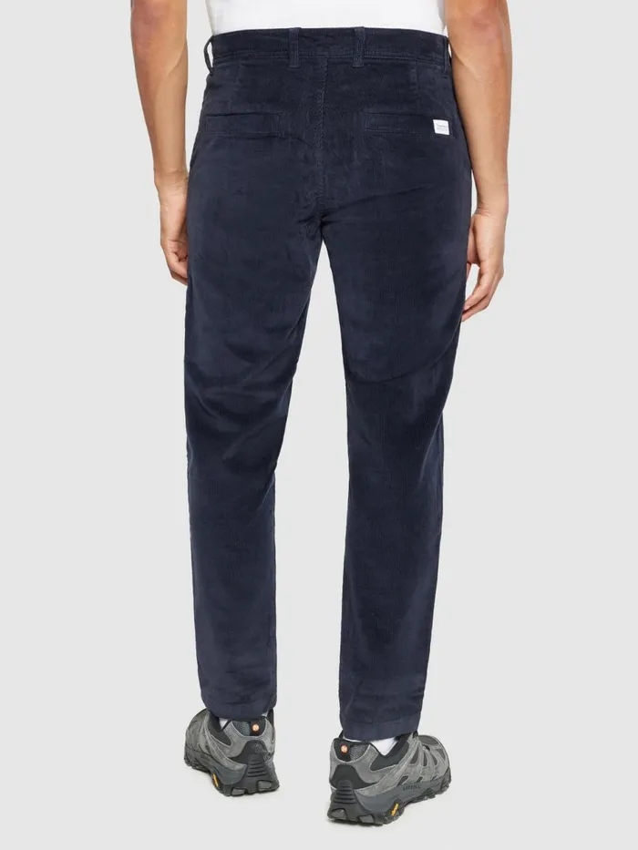 KnowledgeCotton Apparel Pants Organic Cotton Chuck Corduroy Pants GOTS Night Sky 8211 Men KnowledgeCotton Apparel Pants Organic Cotton Chuck Corduroy Pants GOTS Night Sky 8211 Men