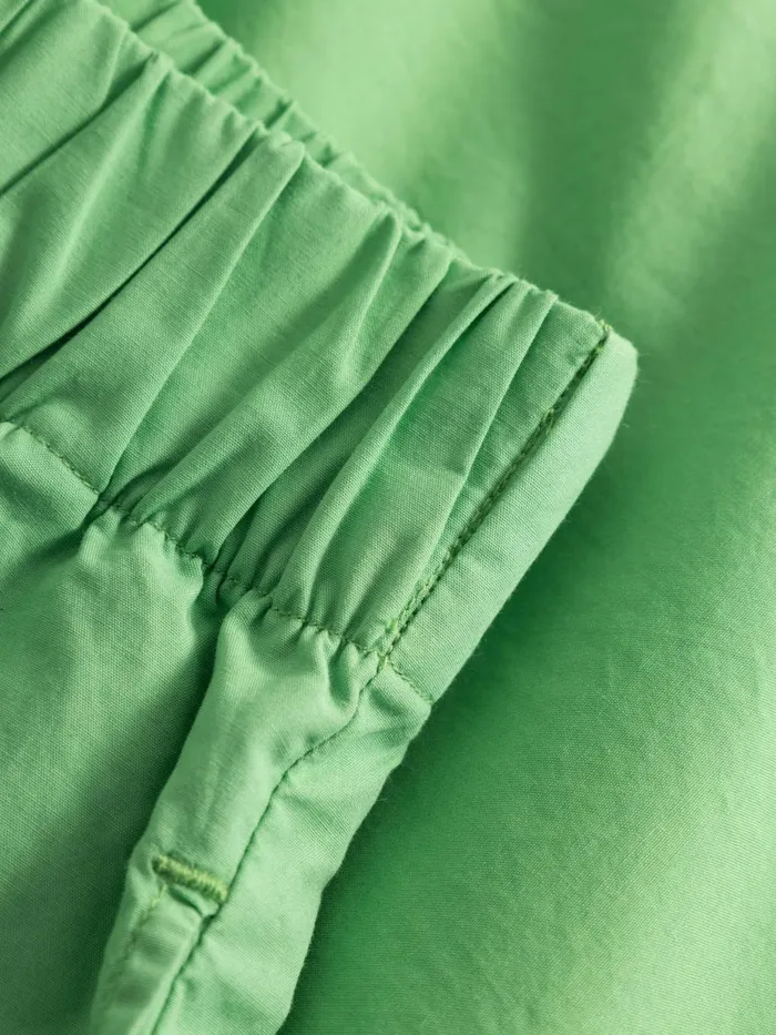 KnowledgeCotton Apparel Shorts Poplin Elastic Waist Shorts Vibrant Green 8211 Women KnowledgeCotton Apparel Shorts Poplin Elastic Waist Shorts Vibrant Green 8211 Women