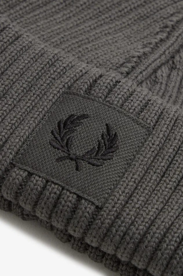 Men Branded Patch Ribbed Beanie Field Greenblack Fred Perry Accessories