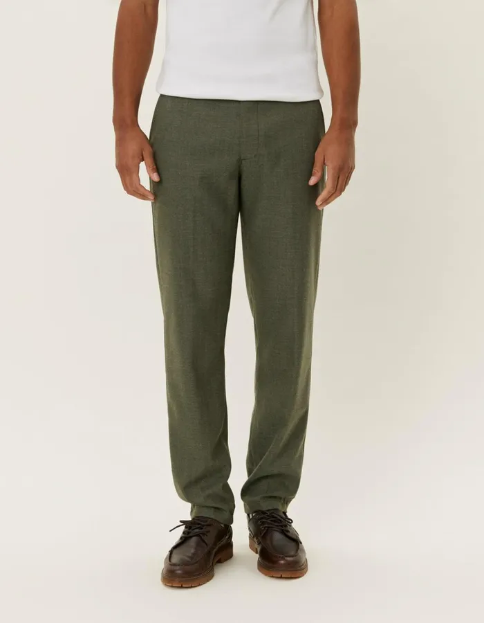 Men Como Reg Herringbone Suit Pants 8211 Forest GreenChive Green Les Deux Pants