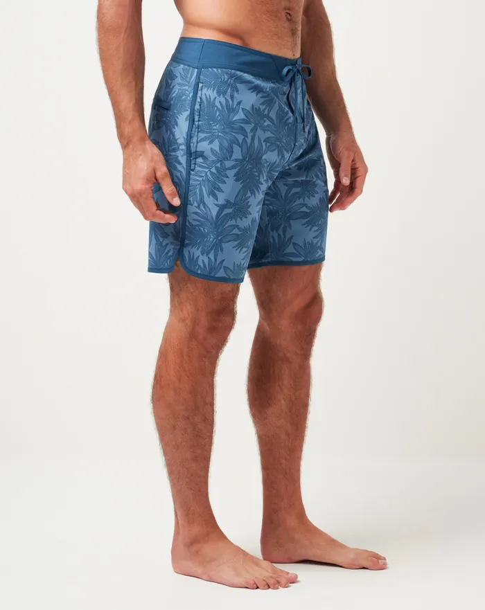 Men Shorts TravisMathew NO WAKE ZONE BOARDSHORT Captains Blue