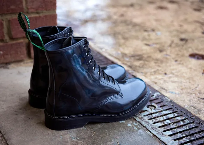 Men Solovair Derby Boots Navy RubOff 8 Eye Derby Boot