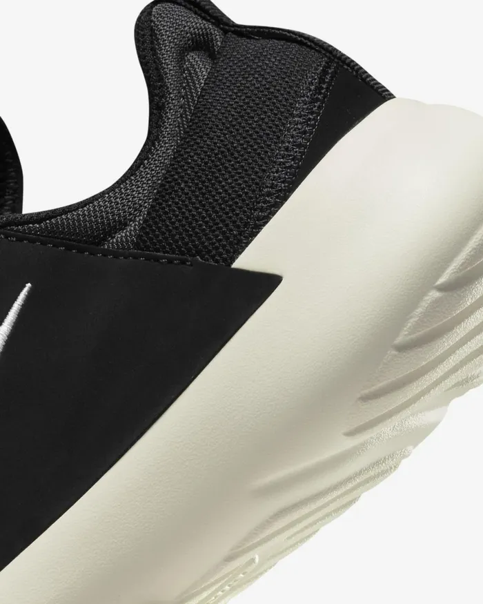 MenWomen Nike Lifestyle ESeries AD Anthraciteblackpicante Redsail