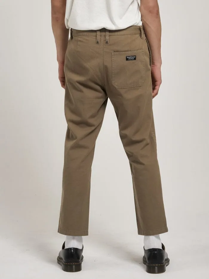 Mens Minimal Work Chino Dune Thrills Pants