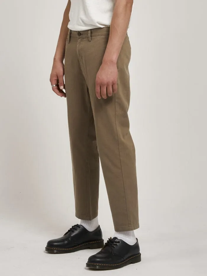 Mens Minimal Work Chino Dune Thrills Pants