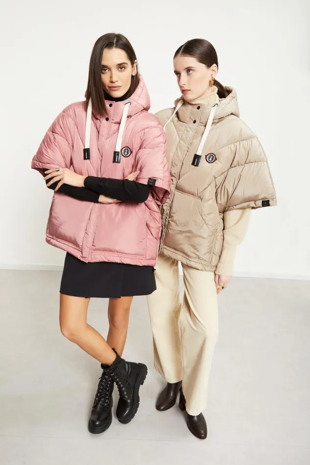 Ottod039Ame Puffer Poncho Women Down Jackets