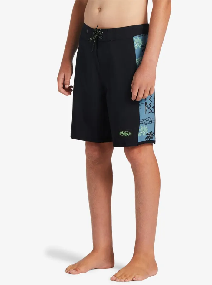 Quiksilver 816 Surfsilk Radical Arch 16034 Boardshorts Black Boys Shorts Quiksilver 816 Surfsilk Radical Arch 16034 Boardshorts Black Boys Shorts