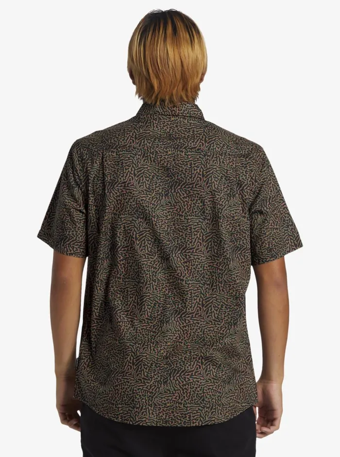 Quiksilver Apero Organic Classic Short Sleeve Woven Shirt Willow Aop Better Mens Shirts and Polos Quiksilver Apero Organic Classic Short Sleeve Woven Shirt Willow Aop Better Mens Shirts and Polos