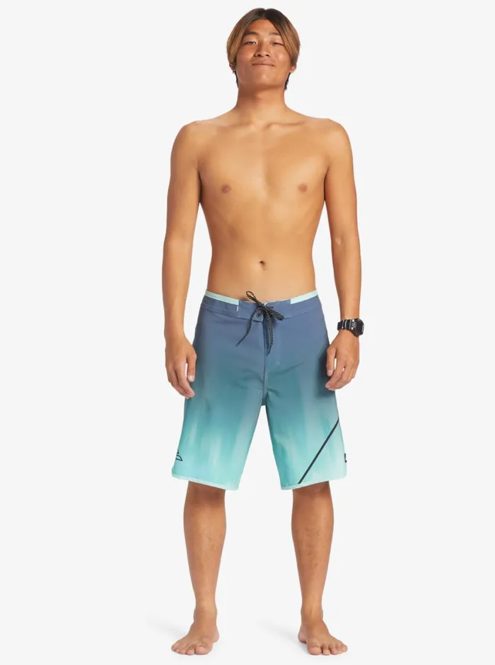Quiksilver Surfsilk New Wave 20034 Boardshorts Blue Radiance Mens Shorts and Amphibians Quiksilver Surfsilk New Wave 20034 Boardshorts Blue Radiance Mens Shorts and Amphibians