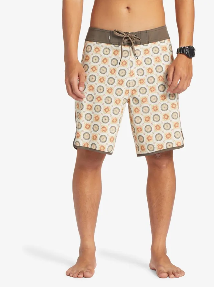 Quiksilver Surfsilk Scallop 19034 Boardshorts Birch Mens Shorts and Amphibians Quiksilver Surfsilk Scallop 19034 Boardshorts Birch Mens Shorts and Amphibians