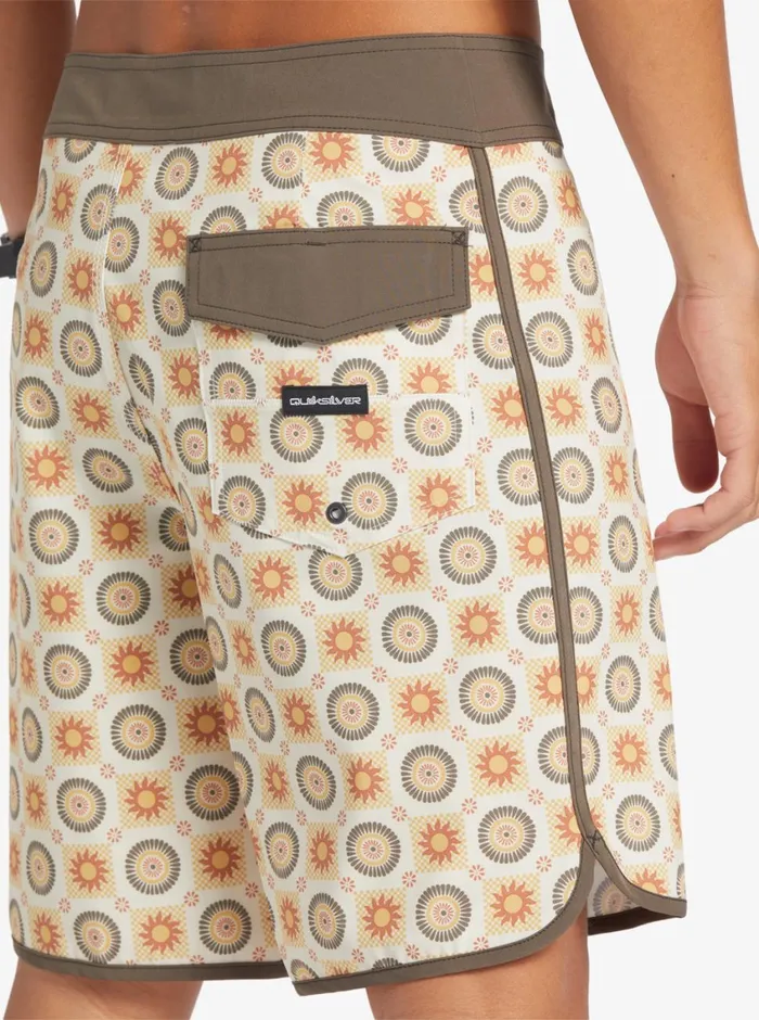 Quiksilver Surfsilk Scallop 19034 Boardshorts Birch Mens Shorts and Amphibians Quiksilver Surfsilk Scallop 19034 Boardshorts Birch Mens Shorts and Amphibians