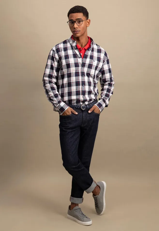Shirts Men FYNCHHATTON Roughly Checked Shirt With Buttondown Collar New Offwhitenavy