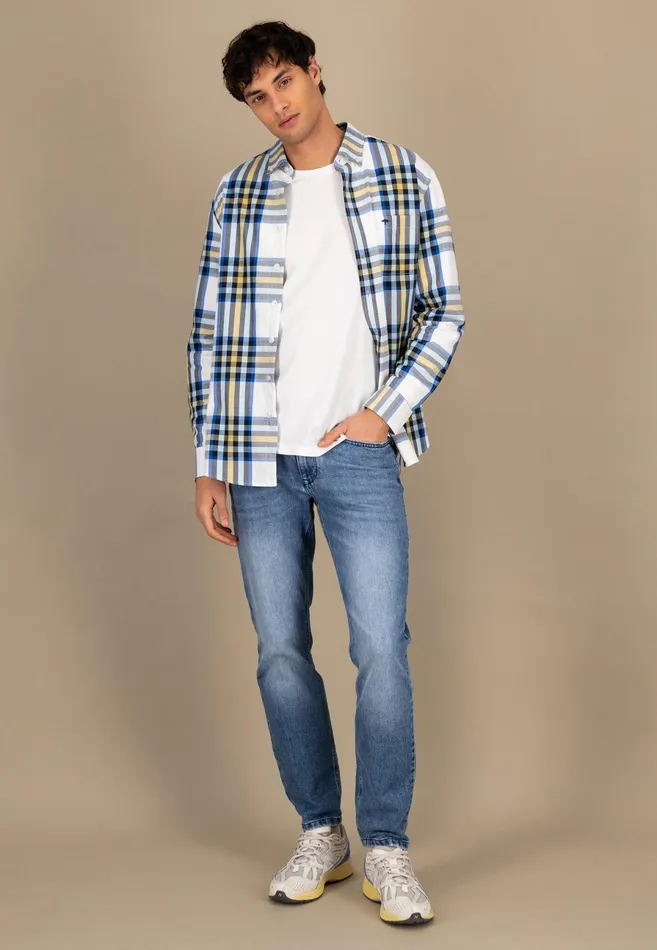 Shirts Men FYNCHHATTON Roughly Checked Shirt With Buttondown Collar New Offwhitenavy