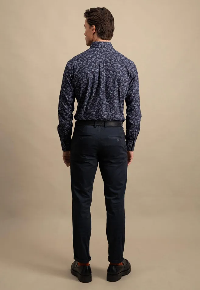 Shirts Men FYNCHHATTON Shirt With Minimal Print And Buttondown Collar Winter Whitehazeldark Navynavydark Blue