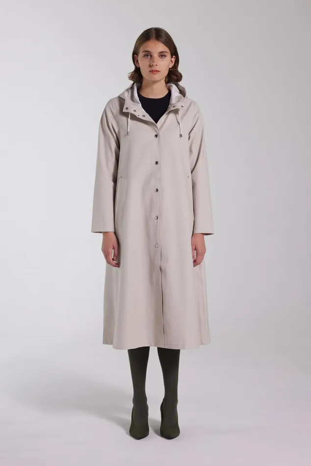 Stutterheim Mosebacke Long Raincoat Light Sand Women Raincoats