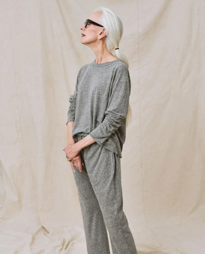 Tees and Sweats The Great The Long Sleeve Crop Tee