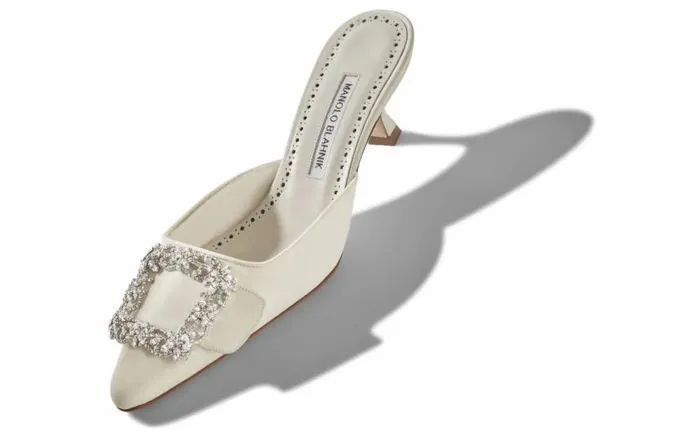 Women Cream Crepe De Chine Jewel Buckle Mules Manolo Blahnik Mules