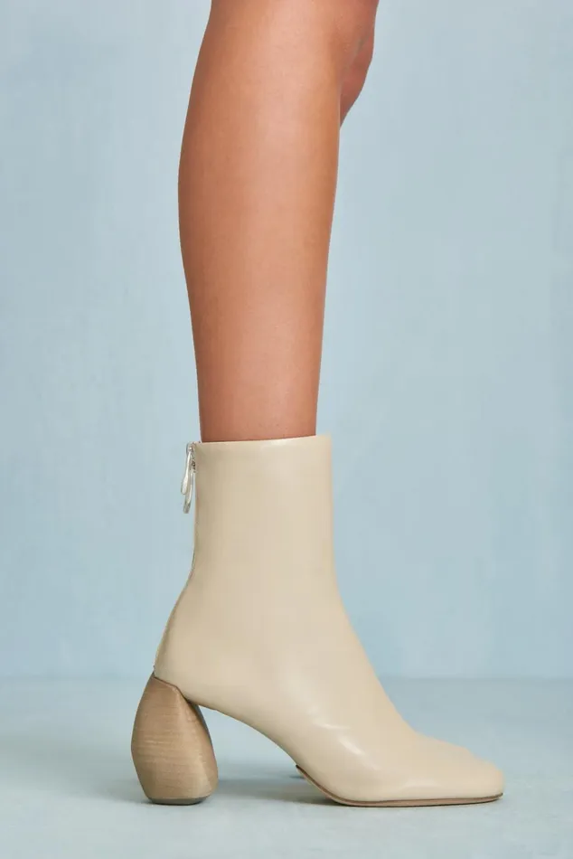Women Cult Gaia Boots RYAN BOOT 8211 ALABASTER