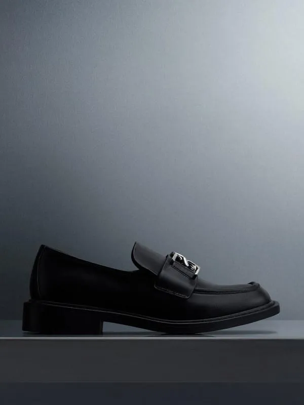 Women Gabine Leather Loafers 8211 Black CHARLES and KEITH Flats