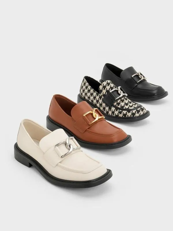 Women Gabine Leather Loafers 8211 Black CHARLES and KEITH Flats