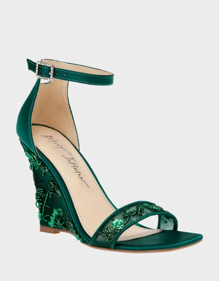 Women IVAN EMERALD Emerald Betsey Johnson