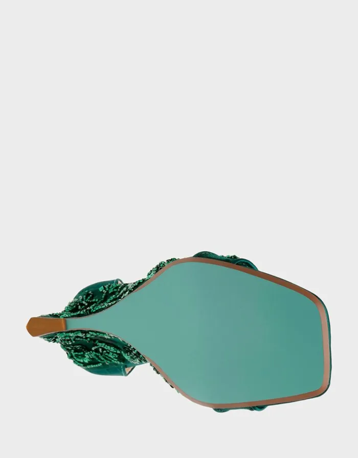 Women IVAN EMERALD Emerald Betsey Johnson