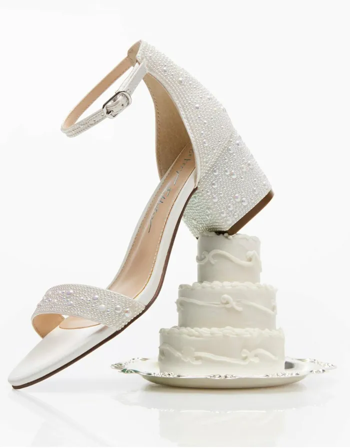Women MARI IVORY Ivory Betsey Johnson