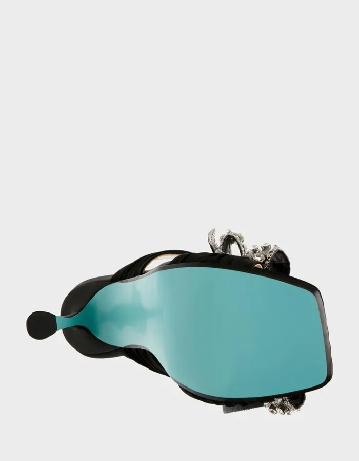 Women MIDGE BLACK Betsey Johnson