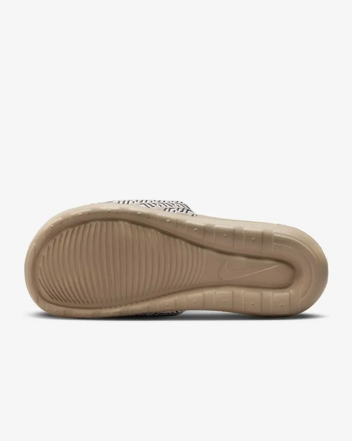 Women Nike All Shoes Victori One X United Hempsummit Whiteblack