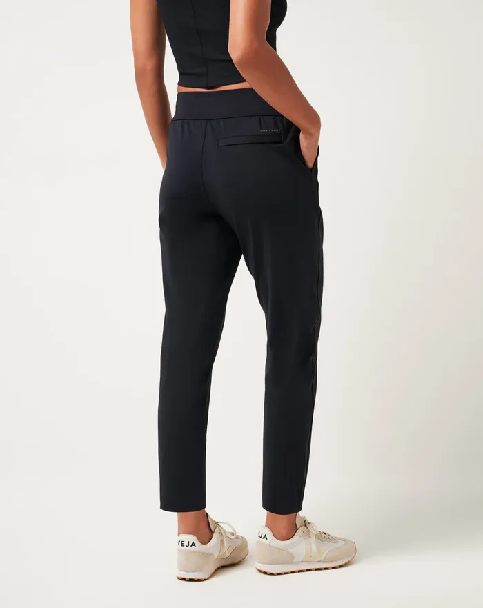 Women Pants TravisMathew MOVEKNIT RESILIENCE PANT Black