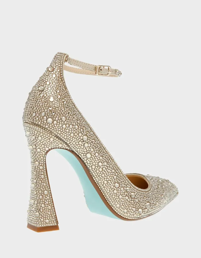 Women RAMSY GOLD Gold Betsey Johnson