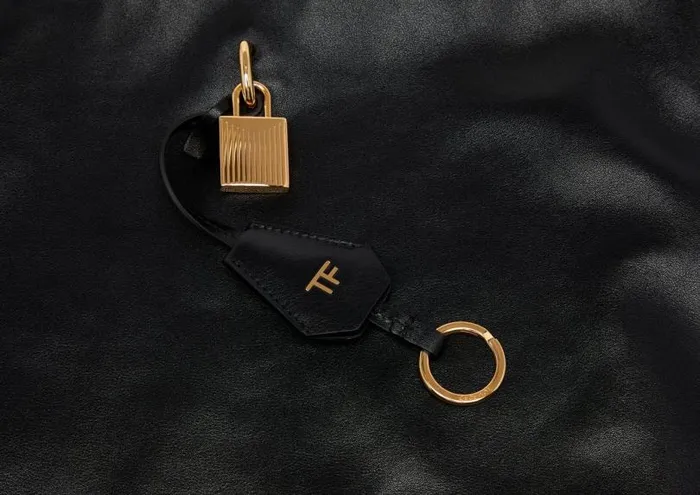 Women Shoulder Bags Tom Ford Large Leather Padlock Shoulder Bag Black Women Shoulder Bags Tom Ford Large Leather Padlock Shoulder Bag Black