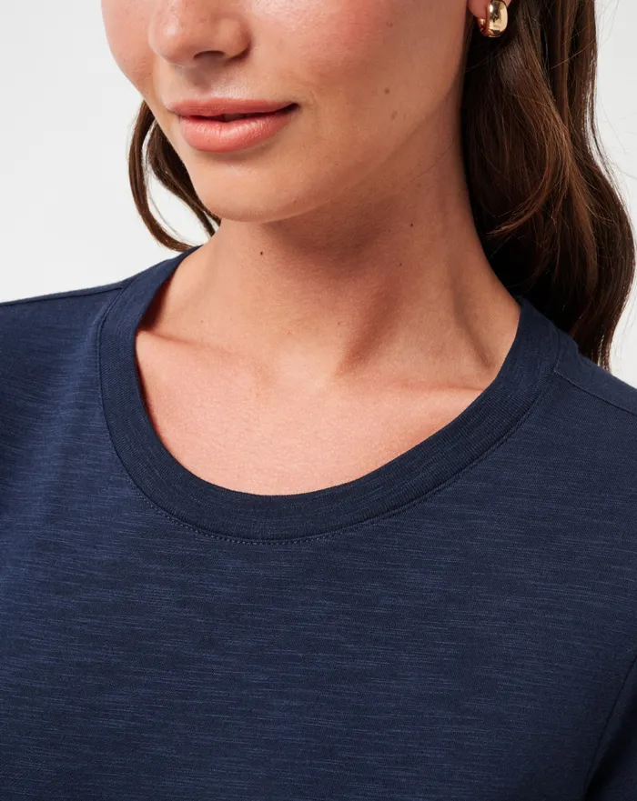 Women Tees TravisMathew CLOUD JERSEY TEE Navy Blazer