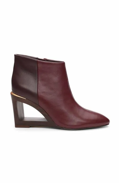 Women Wedges and Espadrilles Liverpool Los Angeles Lax Bootie With Chop Out Wedge Bordeaux