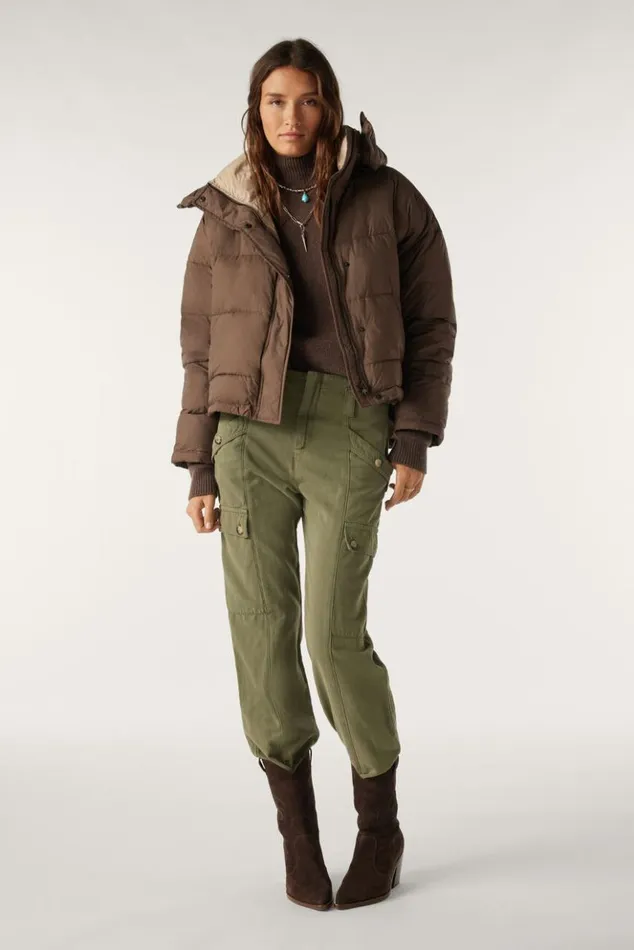 ZeoShort Down Jacket Clothing Baandsh Jackets and Coats